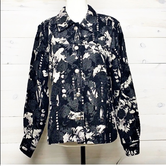 Christopher & Banks Jackets & Blazers - 🖤4/$25🖤 Christopher & Banks Button Up Jacket